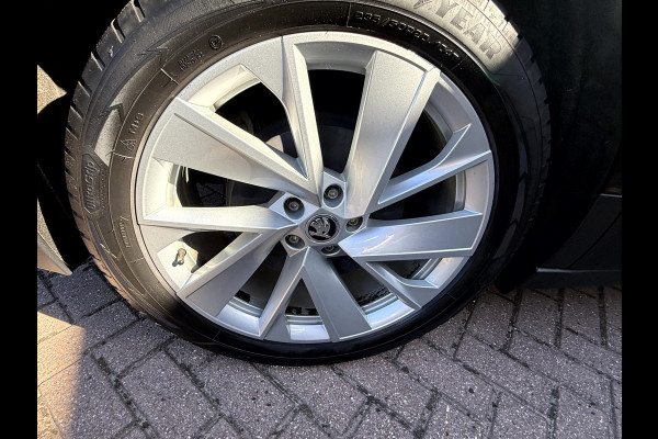 Škoda ENYAQ iV 60 First Edition SOH 93.4%, Camera, Stoel/Stuurverwarming