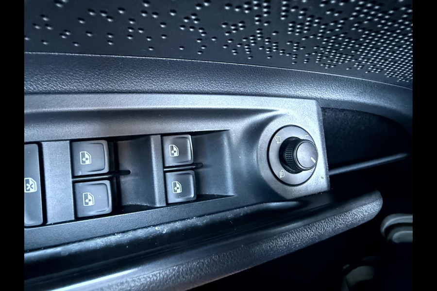 Škoda ENYAQ iV 60 First Edition SOH 93.4%, Camera, Stoel/Stuurverwarming