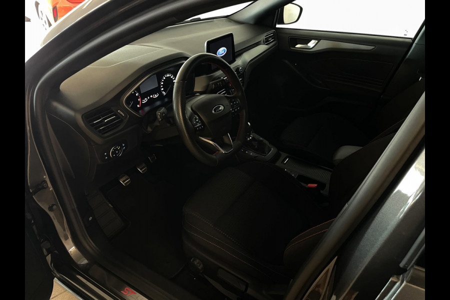 Ford FOCUS Wagon 1.0 EcoBoost Hybrid ST Line Style NW MODEL STUUR EN STOEL VERWARMING TREKHAAK CLIMA CRUISE APPLE CARPLAY