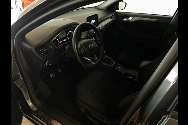 Ford FOCUS Wagon 1.0 EcoBoost Hybrid ST Line Style NW MODEL STUUR EN STOEL VERWARMING TREKHAAK CLIMA CRUISE APPLE CARPLAY