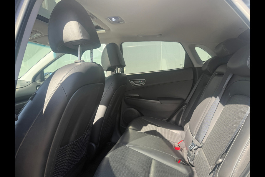 Hyundai Kona EV Premium 64 kWh 100% SOH SCHUIFDAK|TREKHAAK WARMTEPOMP