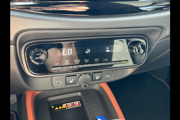Toyota Aygo X 1.5 Hybrid Pulse | Cinnamon, Bi-Tone, Stoelverwarming, Climate control, Keyless, Parkeersensoren, LED, 17 inch