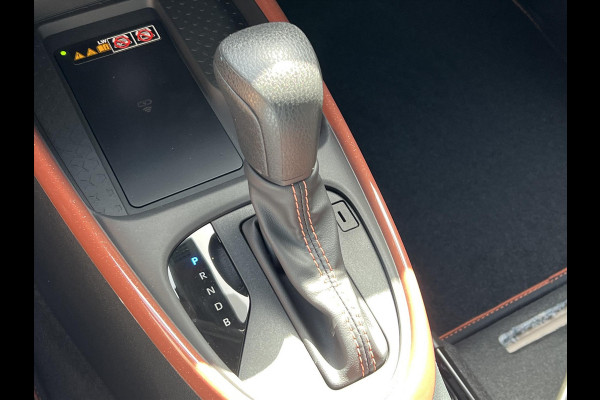 Toyota Aygo X 1.5 Hybrid Pulse | Cinnamon, Bi-Tone, Stoelverwarming, Climate control, Keyless, Parkeersensoren, LED, 17 inch