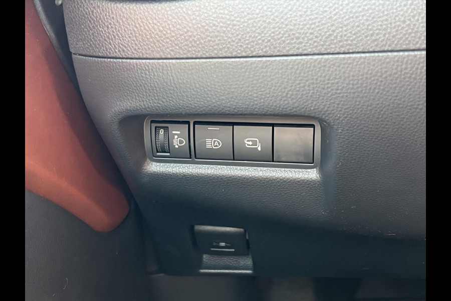 Toyota Aygo X 1.5 Hybrid Pulse | Cinnamon, Bi-Tone, Stoelverwarming, Climate control, Keyless, Parkeersensoren, LED, 17 inch