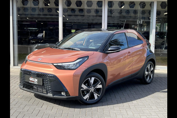 Toyota Aygo X 1.5 Hybrid Pulse | Cinnamon, Bi-Tone, Stoelverwarming, Climate control, Keyless, Parkeersensoren, LED, 17 inch