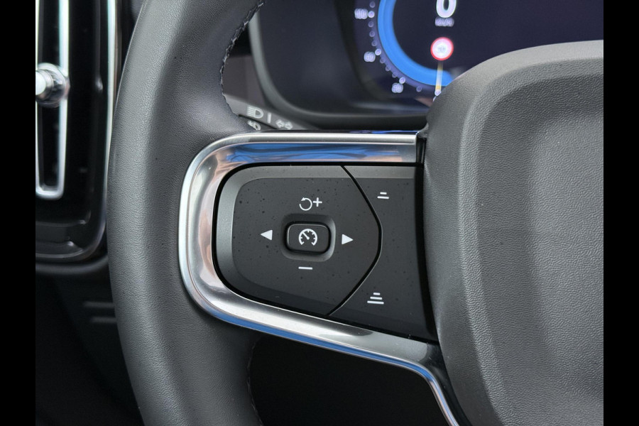 Volvo C40 Recharge Core 69 kWh VAN:32.900,- VOOR:29.770,- UW HERFSTVOORDEEL:3.130,- SOH 93%|VOLVO DEALER ONDERHOUDEN| ACHTERUITRIJCAMERA| PANORAMADAK| STOEL + STUURVERWARMING| RIJKLAARPRIJS INCL. 12 MAANDEN BOVAG GARANTIE|