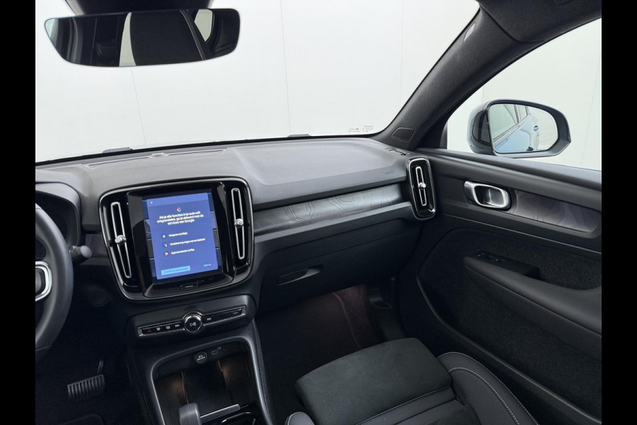 Volvo C40 Recharge Core 69 kWh VAN:32.900,- VOOR:29.770,- UW HERFSTVOORDEEL:3.130,- SOH 93%|VOLVO DEALER ONDERHOUDEN| ACHTERUITRIJCAMERA| PANORAMADAK| STOEL + STUURVERWARMING| RIJKLAARPRIJS INCL. 12 MAANDEN BOVAG GARANTIE|