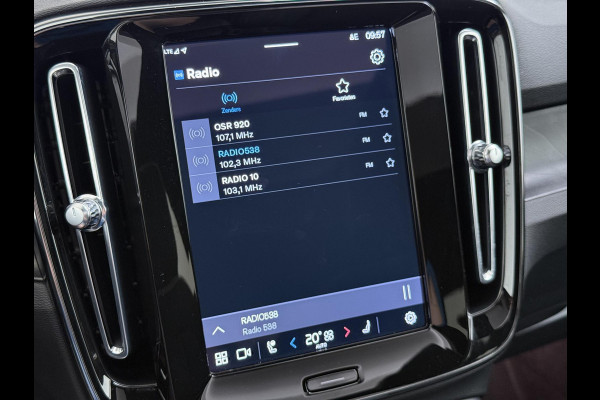 Volvo C40 Recharge Core 69 kWh VAN:32.900,- VOOR:29.770,- UW HERFSTVOORDEEL:3.130,- SOH 93%|VOLVO DEALER ONDERHOUDEN| ACHTERUITRIJCAMERA| PANORAMADAK| STOEL + STUURVERWARMING| RIJKLAARPRIJS INCL. 12 MAANDEN BOVAG GARANTIE|