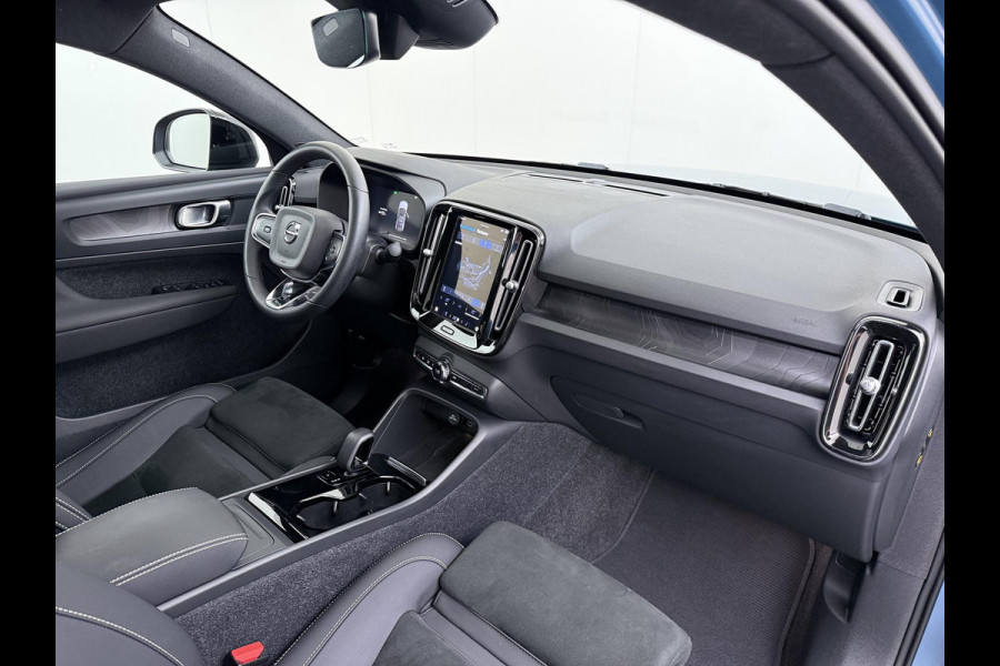 Volvo C40 Recharge Core 69 kWh VAN:32.900,- VOOR:29.770,- UW HERFSTVOORDEEL:3.130,- SOH 93%|VOLVO DEALER ONDERHOUDEN| ACHTERUITRIJCAMERA| PANORAMADAK| STOEL + STUURVERWARMING| RIJKLAARPRIJS INCL. 12 MAANDEN BOVAG GARANTIE|