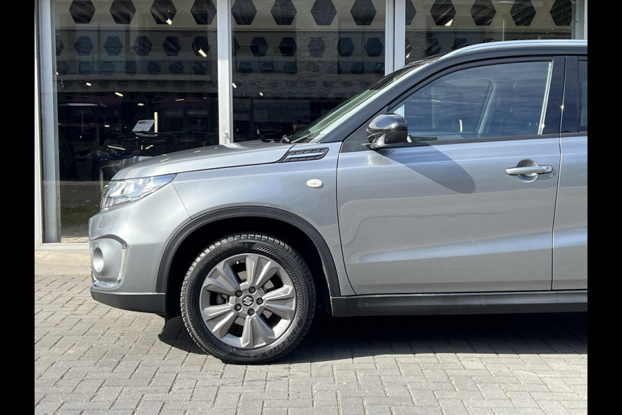 Suzuki Vitara 1.4 Boosterjet Smart Hybrid Select Two-Tone | Dodehoekherkenning, CarPlay, Camera, Stoelverwarming, 1500KG Trekgewicht