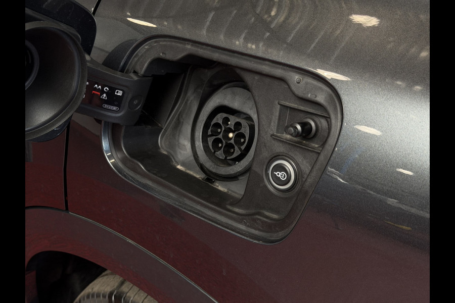Audi Q5 2.0 TFSI E-HYBRID PANO LEER 360CAM PAS.DISPLAY TREKHAAK QUATTRO 300 PK S-EDITION MATRIXX LED ELEK.STOEL. S-LINE S LINE