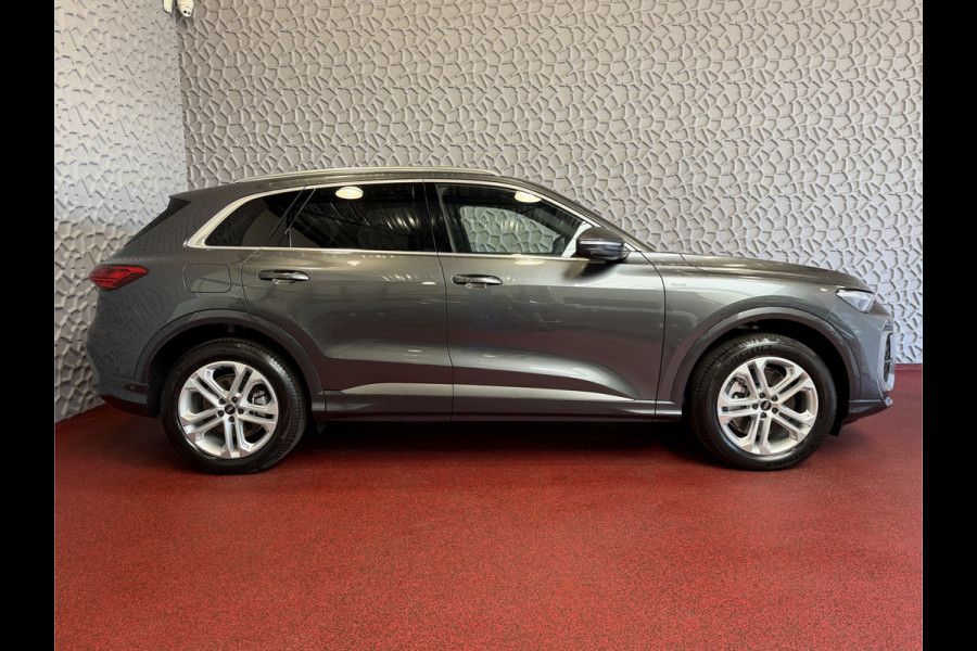 Audi Q5 2.0 TFSI E-HYBRID PANO LEER 360CAM PAS.DISPLAY TREKHAAK QUATTRO 300 PK S-EDITION MATRIXX LED ELEK.STOEL. S-LINE S LINE