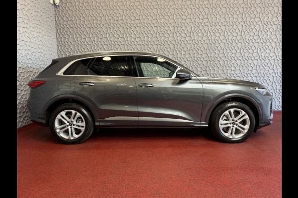 Audi Q5 2.0 TFSI E-HYBRID PANO LEER 360CAM PAS.DISPLAY TREKHAAK QUATTRO 300 PK S-EDITION MATRIXX LED ELEK.STOEL. S-LINE S LINE