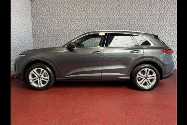 Audi Q5 2.0 TFSI E-HYBRID PANO LEER 360CAM PAS.DISPLAY TREKHAAK QUATTRO 300 PK S-EDITION MATRIXX LED ELEK.STOEL. S-LINE S LINE