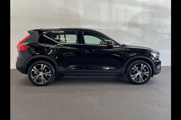 Volvo XC40 1.5 T5 Recharge Inscription Navigatie Apple Carplay Android Auto Camera Parkeersensoren Cruise Control Leder Full LED Stoel- en stuurverwarming Climate Control Lichtmetalen velgen