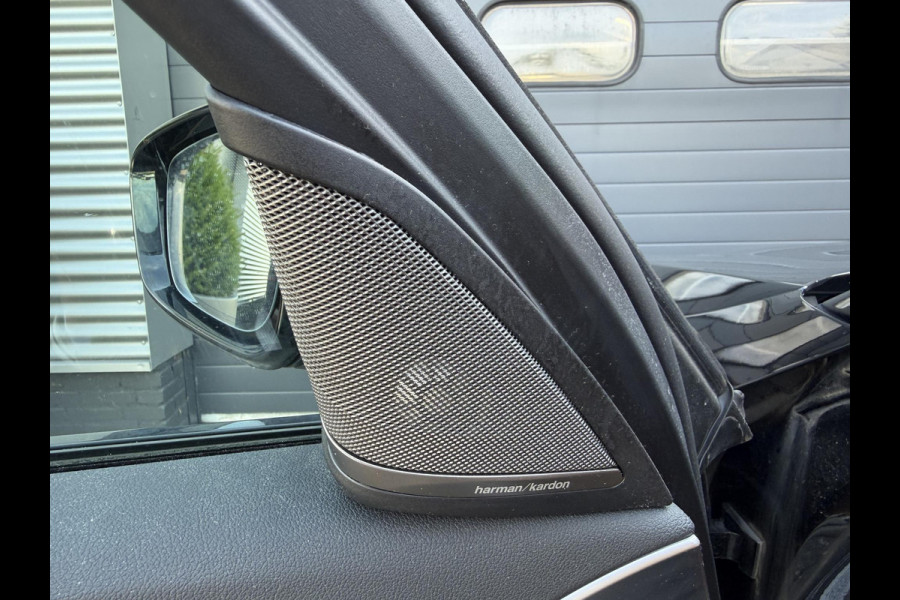 BMW 5 Serie Touring 530e M-Sport | Panoramadak | Camera | Head-Up Display | Elektrische Trekhaak | Elektrische Achterklep |