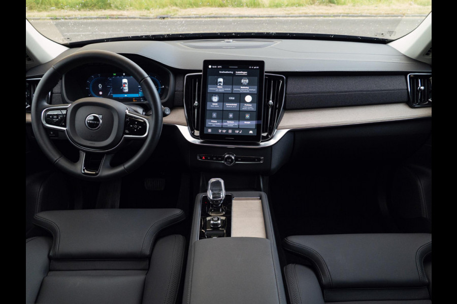 Volvo XC90 2.0 T8 Plug-in hybrid AWD Plus Dark Pano|Luchtvering|H&K|Trekhaak|7p|BLIS