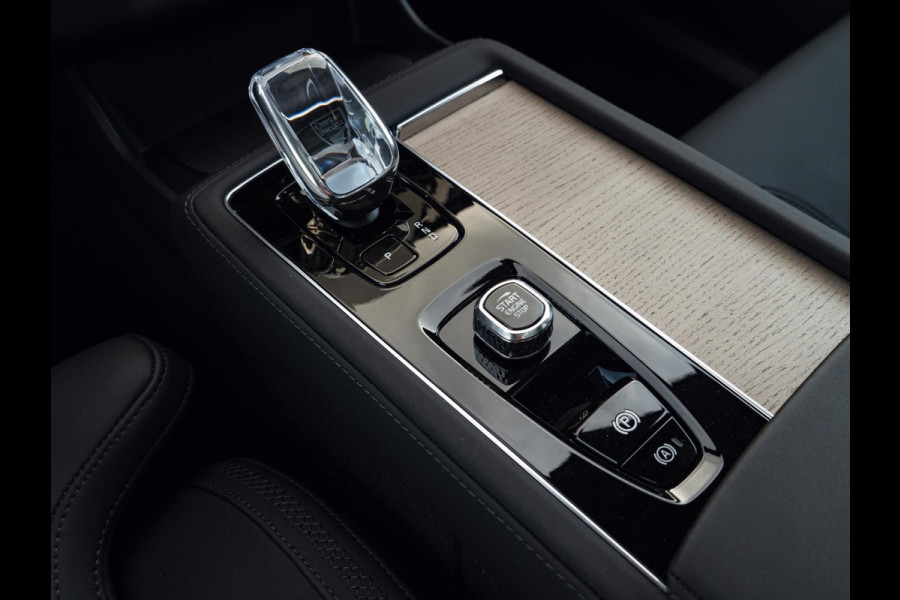 Volvo XC90 2.0 T8 Plug-in hybrid AWD Plus Dark Pano|Luchtvering|H&K|Trekhaak|7p|BLIS