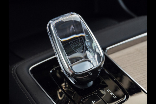 Volvo XC90 2.0 T8 Plug-in hybrid AWD Plus Dark Pano|Luchtvering|H&K|Trekhaak|7p|BLIS