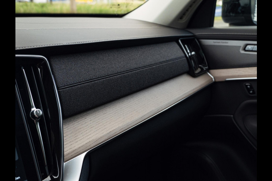 Volvo XC90 2.0 T8 Plug-in hybrid AWD Plus Dark Pano|Luchtvering|H&K|Trekhaak|7p|BLIS