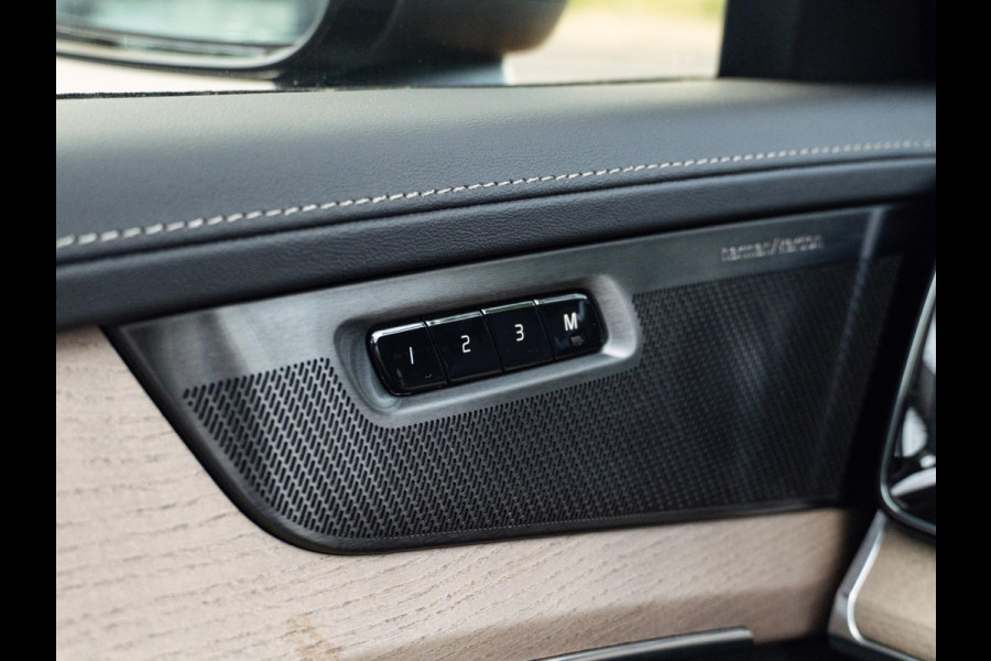 Volvo XC90 2.0 T8 Plug-in hybrid AWD Plus Dark Pano|Luchtvering|H&K|Trekhaak|7p|BLIS