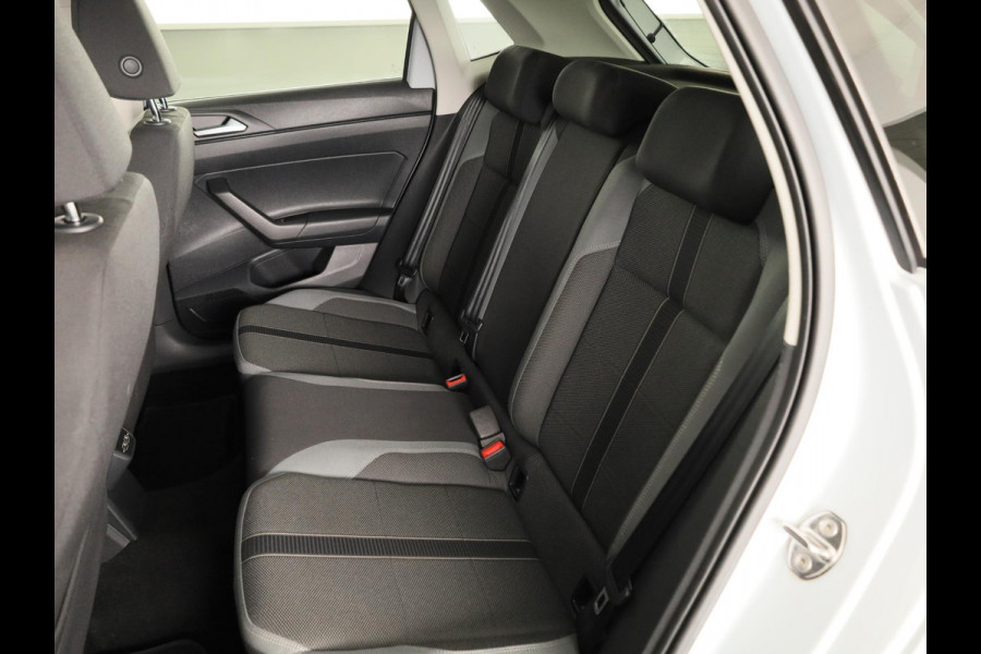Volkswagen Polo 1.0 TSI Highline 95 PK | Automaat (DSG) | Navigatie | Camera | Parkeersensoren