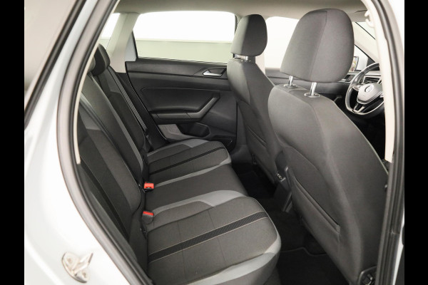 Volkswagen Polo 1.0 TSI Highline 95 PK | Automaat (DSG) | Navigatie | Camera | Parkeersensoren