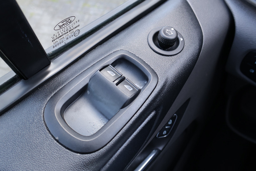Ford Transit Custom 2.0 TDCI 130pk L2 H1 Trend Airco Camera Apple Carplay