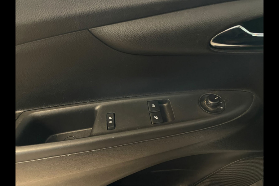 Opel KARL 1.0 Rocks Online Edition AIRCO SCHERM CRUISE VELGEN MULIT STUUR ELEK RAMEN CENT VERG PRIVACYGLAS ZEER NETTE AUTO