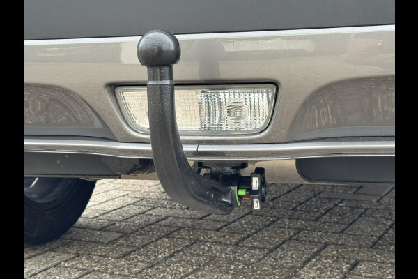 Suzuki Vitara 1.5 Hybrid Style AllGrip Comfort + Automaat Pano Trekhaak Navi Camera Carplay Cliam