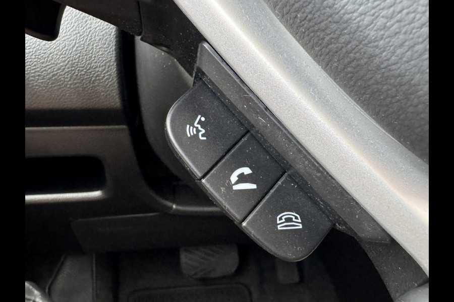 Suzuki Vitara 1.5 Hybrid Style AllGrip Comfort + Automaat Pano Trekhaak Navi Camera Carplay Cliam
