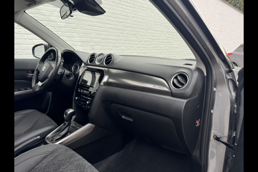 Suzuki Vitara 1.5 Hybrid Style AllGrip Comfort + Automaat Pano Trekhaak Navi Camera Carplay Cliam