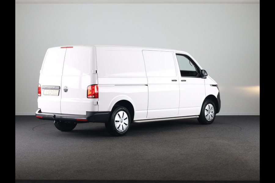 Volkswagen Transporter 2.0 TDI L2H1 28 Comfortline 110 pk | Verlengde garantie | Navigatie via App | Trekhaak | Parkeersensoren achter | Cruise control |