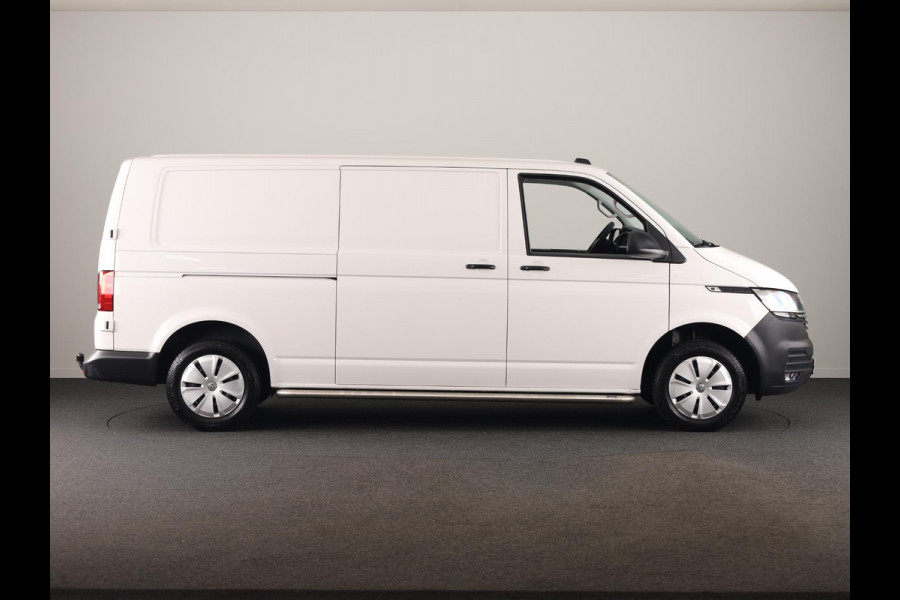 Volkswagen Transporter 2.0 TDI L2H1 28 Comfortline 110 pk | Verlengde garantie | Navigatie via App | Trekhaak | Parkeersensoren achter | Cruise control |
