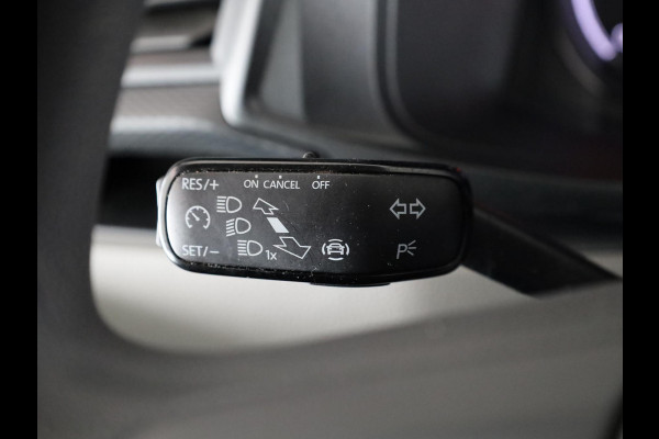 Volkswagen Transporter 2.0 TDI L2H1 28 Comfortline 110 pk | Verlengde garantie | Navigatie via App | Trekhaak | Parkeersensoren achter | Cruise control |