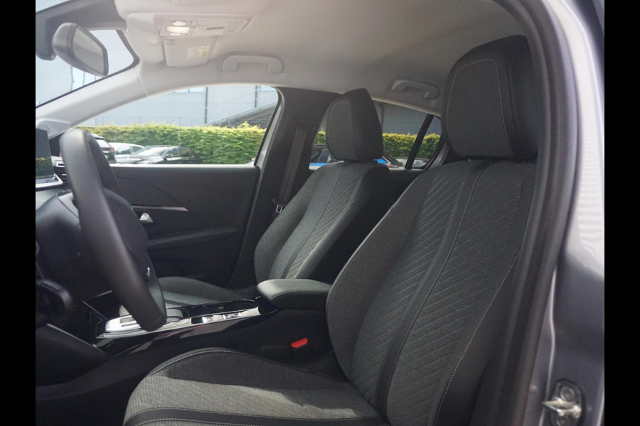 Peugeot e-208 EV Allure Avantage 51 kWh SOH 97% | CARPLAY | PARKEERSENSOREN | E.C.C. |