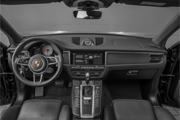 Porsche Macan 3.0 S Pano Sport Design Luchtvering ACC 21"