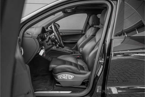 Porsche Macan 3.0 S Pano Sport Design Luchtvering ACC 21"