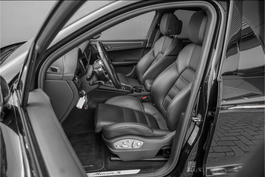 Porsche Macan 3.0 S Pano Sport Design Luchtvering ACC 21"