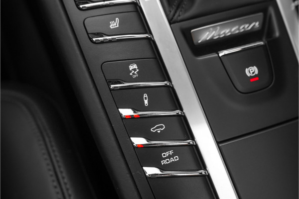 Porsche Macan 3.0 S Pano Sport Design Luchtvering ACC 21"