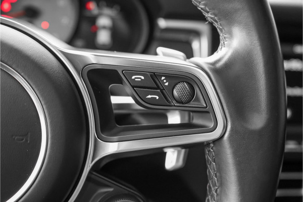Porsche Macan 3.0 S Pano Sport Design Luchtvering ACC 21"