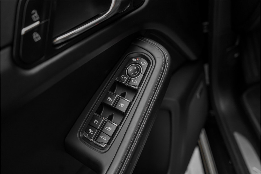 Porsche Macan 3.0 S Pano Sport Design Luchtvering ACC 21"