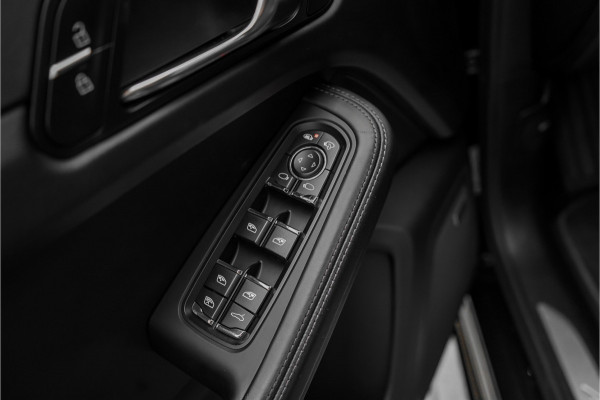 Porsche Macan 3.0 S Pano Sport Design Luchtvering ACC 21"