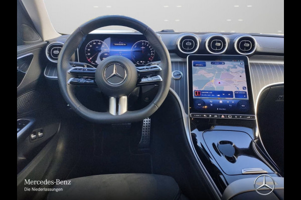 Mercedes-Benz C-Klasse 300e AMG ** LED, MBUX+, TREKH, DISTR, HuD, WINTER, ALARM ** Ex MB-AG, € 24.800,= onder NP ** ** INFORMEER OOK NAAR ONZE AANTREKKELIJKE FINANCIAL-LEASE TARIEVEN **