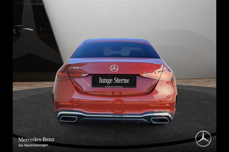 Mercedes-Benz C-Klasse 300e AMG ** LED, MBUX+, TREKH, DISTR, HuD, WINTER, ALARM ** Ex MB-AG, € 24.800,= onder NP ** ** INFORMEER OOK NAAR ONZE AANTREKKELIJKE FINANCIAL-LEASE TARIEVEN **