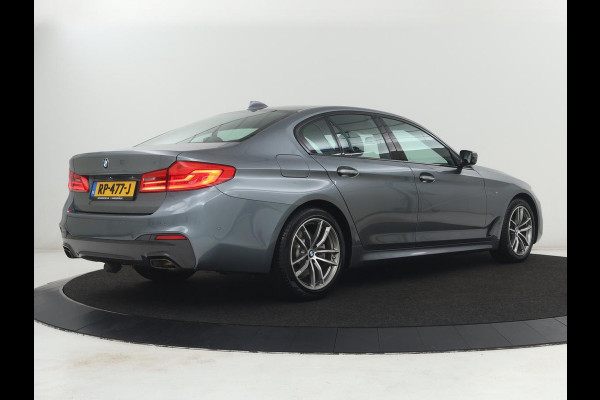 BMW 5 Serie 520i M Sport | Alcantara | Sfeerverlichting | Trekhaak | Navigatie Professional | Full LED | Sportstoelen | Parkeerhulp | Cruise control | Keyless start | Climate control | Bluetooth