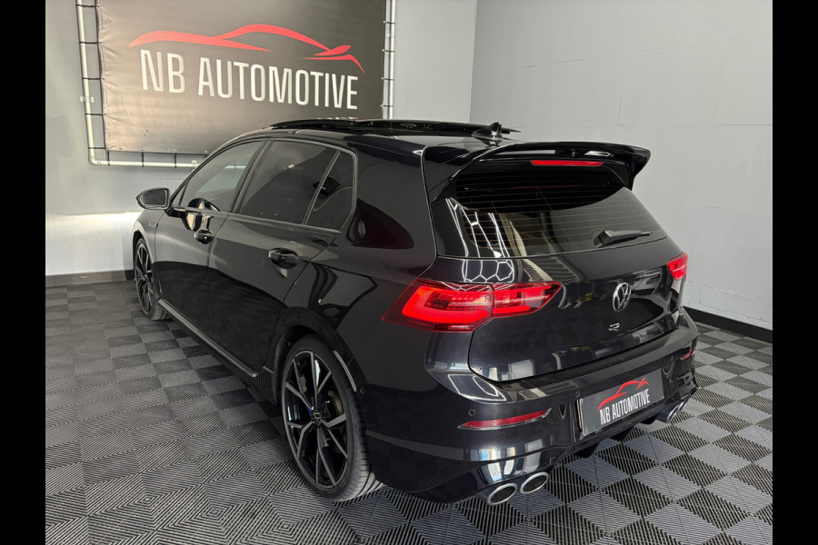 Volkswagen Golf 8 R 2.0 TSI 4M Performance