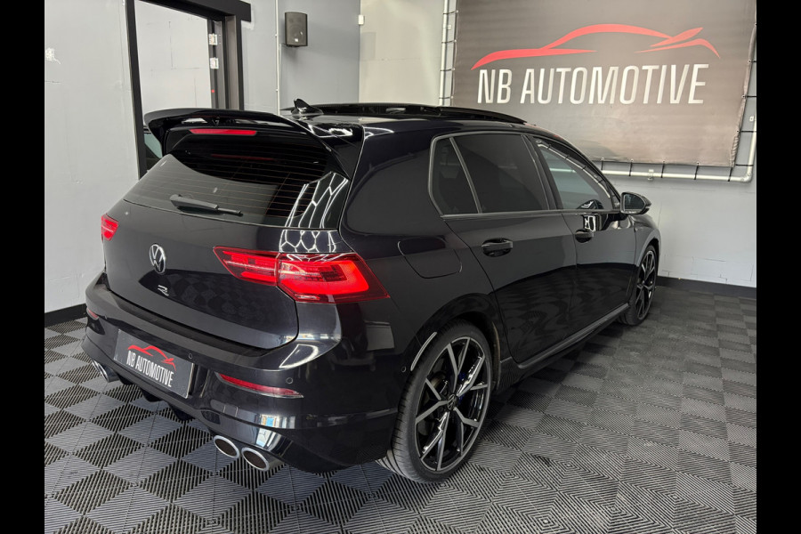 Volkswagen Golf 8 R 2.0 TSI 4M Performance