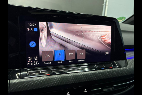 Volkswagen Golf 8 R 2.0 TSI 4M Performance