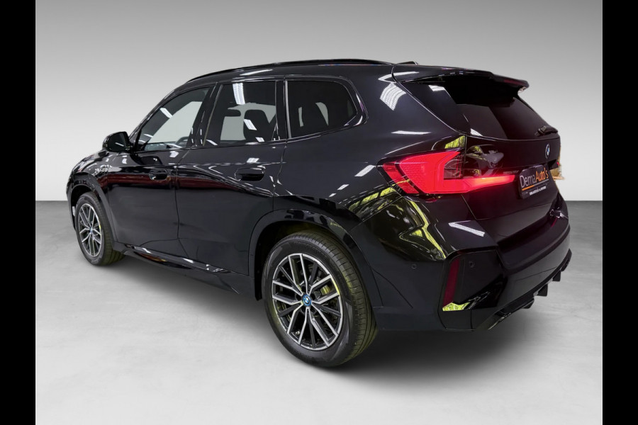 BMW X1 XDrive30e M-SPORT 327PK PANO/LEDER/H-KARDON/MASSAGE/M-STOELEN/DAB/CARPLAY//